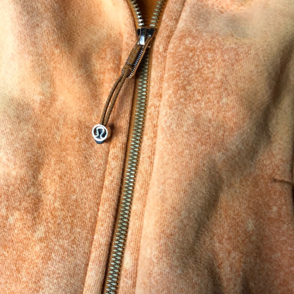 lululemon - Picture 3 of 6